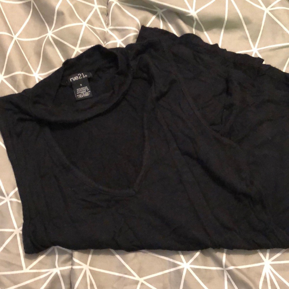 Rue21 black tank top open v neck size small